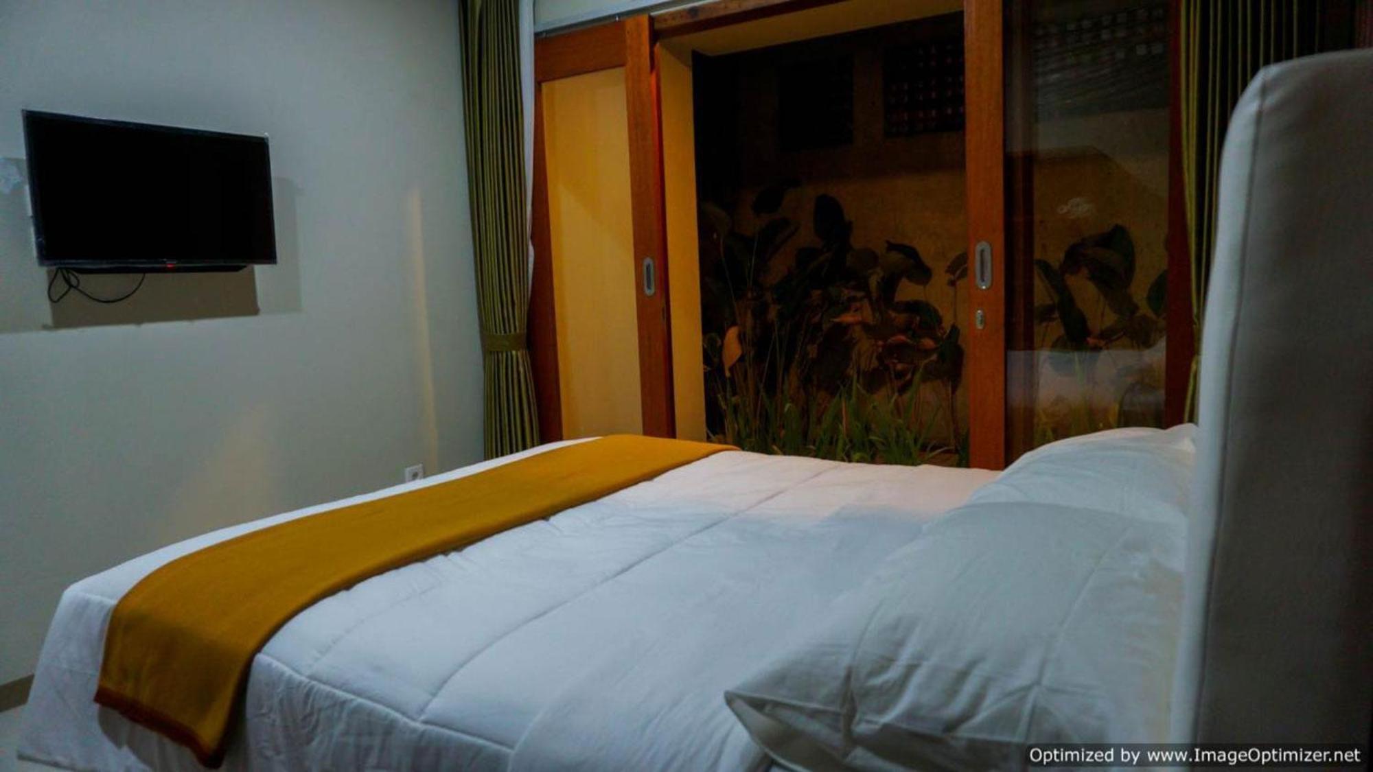 Hastina Hotel Lombok Mataram Exterior photo